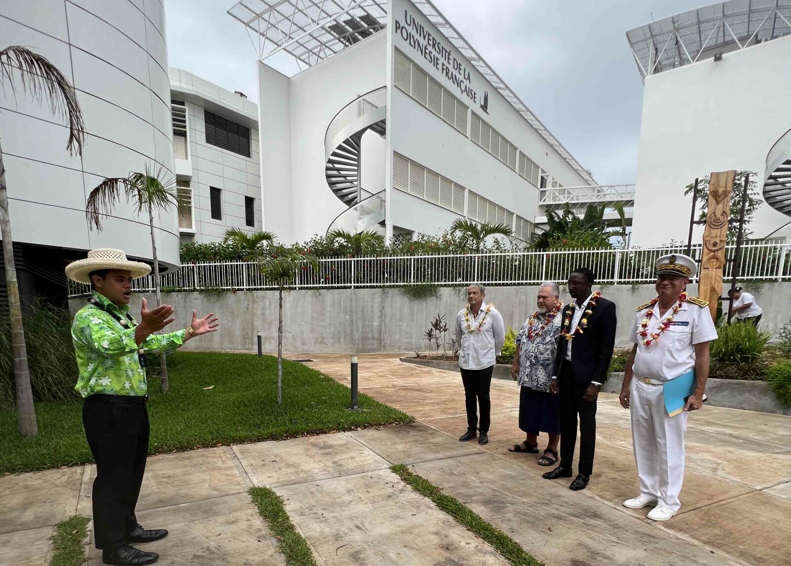 Visite de M. Hervé BERVILLE